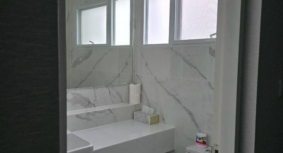 For rent 4 bedrooms house in Mueang Phuket, Phuket