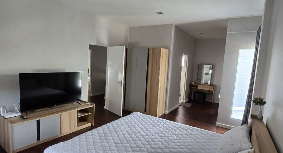 For rent 4 bedrooms house in Mueang Phuket, Phuket