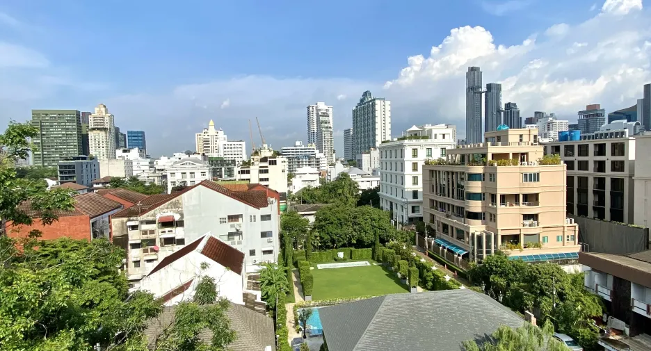 For sale and for rent 2 bedrooms condo in Watthana, Bangkok