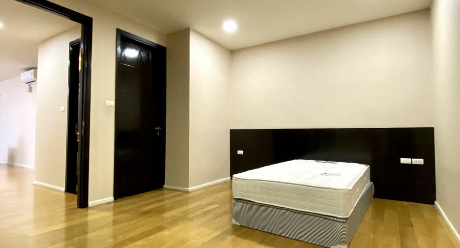 For sale and for rent 2 bedrooms condo in Watthana, Bangkok