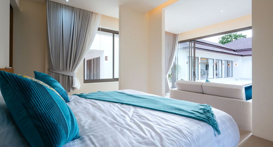 For rent 4 bedrooms villa in Mueang Phuket, Phuket