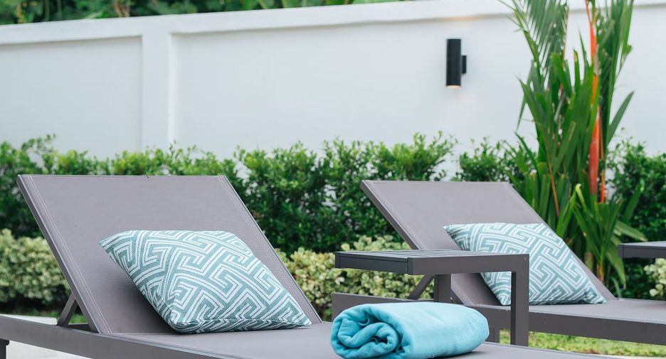 For rent 4 bedrooms villa in Mueang Phuket, Phuket