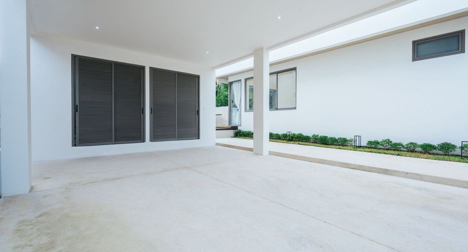 For rent 4 bedrooms villa in Mueang Phuket, Phuket