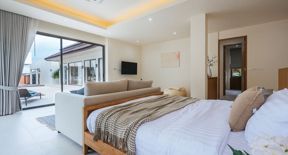 For rent 4 bedrooms villa in Mueang Phuket, Phuket