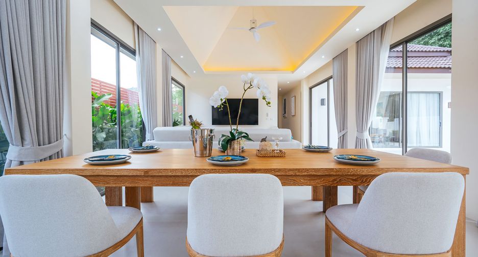 For rent 4 bedrooms villa in Mueang Phuket, Phuket