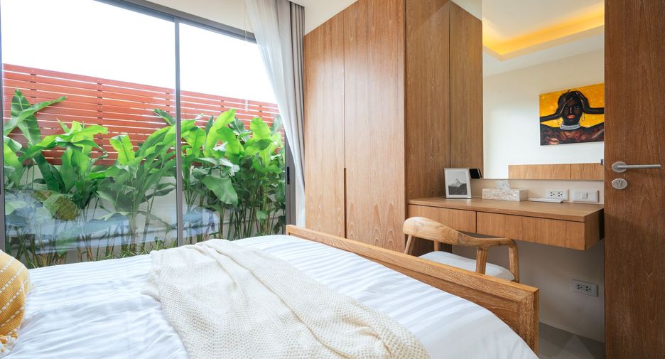 For rent 4 bedrooms villa in Mueang Phuket, Phuket