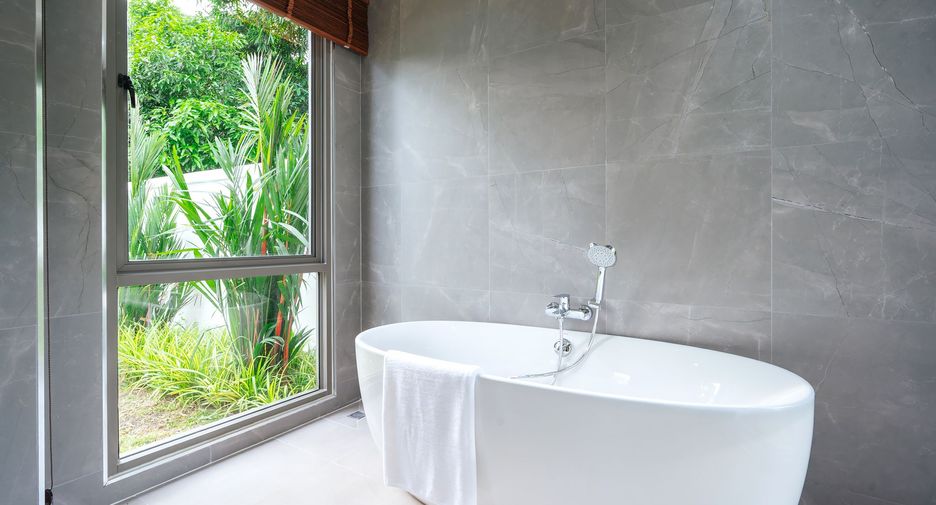 For rent 4 bedrooms villa in Mueang Phuket, Phuket