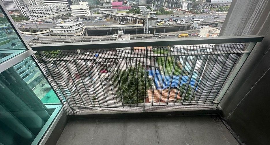 For sale 1 bed condo in Huai Khwang, Bangkok