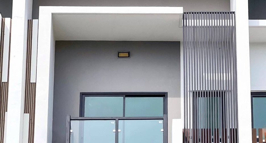 For sale 2 bedrooms retail Space in Mueang Phuket, Phuket
