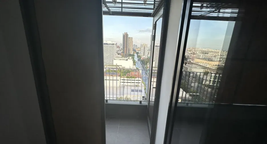 For sale 2 bedrooms condo in Watthana, Bangkok