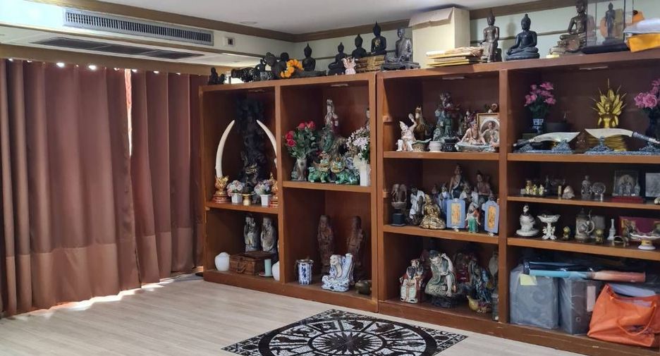 For sale 2 bedrooms condo in Suan Luang, Bangkok