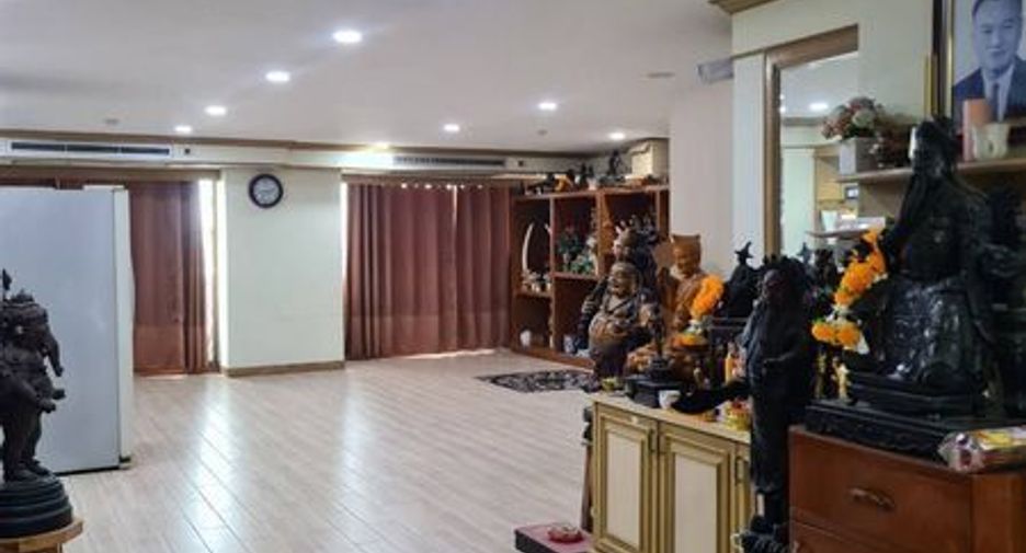 For sale 2 bedrooms condo in Suan Luang, Bangkok