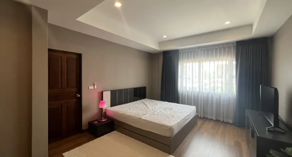 For sale 3 bedrooms house in Mueang Pathum Thani, Pathum Thani