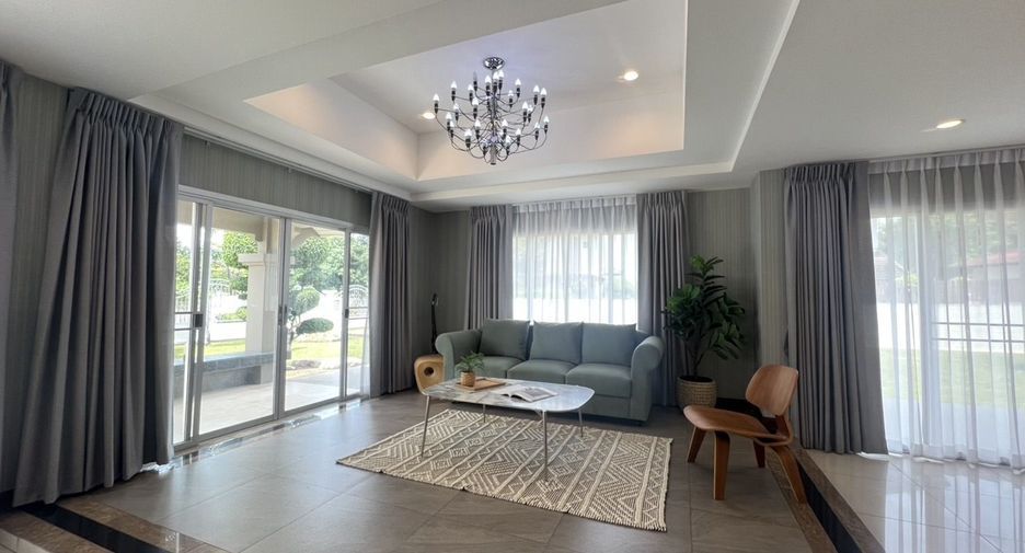 For sale 3 bedrooms house in Mueang Pathum Thani, Pathum Thani