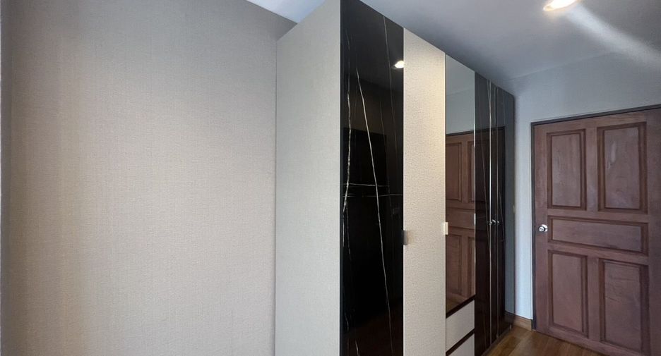 For sale 3 bedrooms house in Mueang Pathum Thani, Pathum Thani