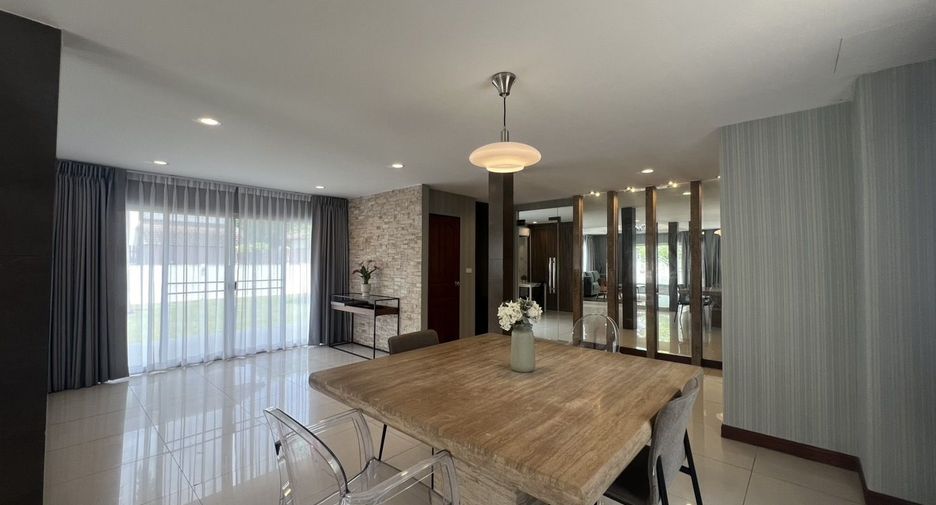 For sale 3 bedrooms house in Mueang Pathum Thani, Pathum Thani