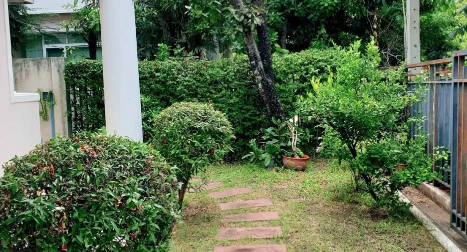 Casa en venta de 4 habitaciones en Mueang Nonthaburi, Nonthaburi