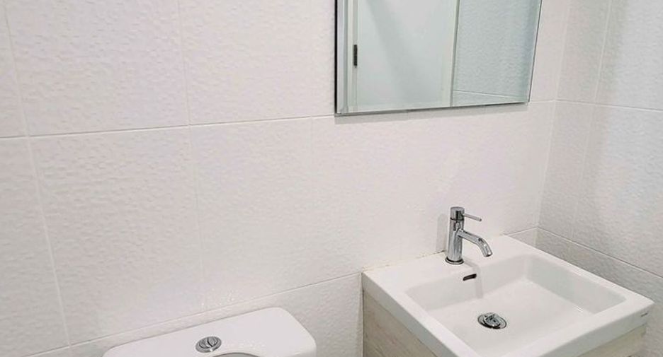 For sale studio condo in Bang Phlat, Bangkok