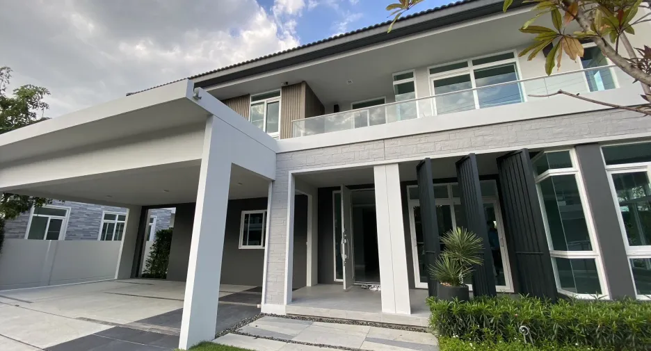 Casa en venta y en alquiler de 4 habitaciones en Bang Bua Thong, Nonthaburi