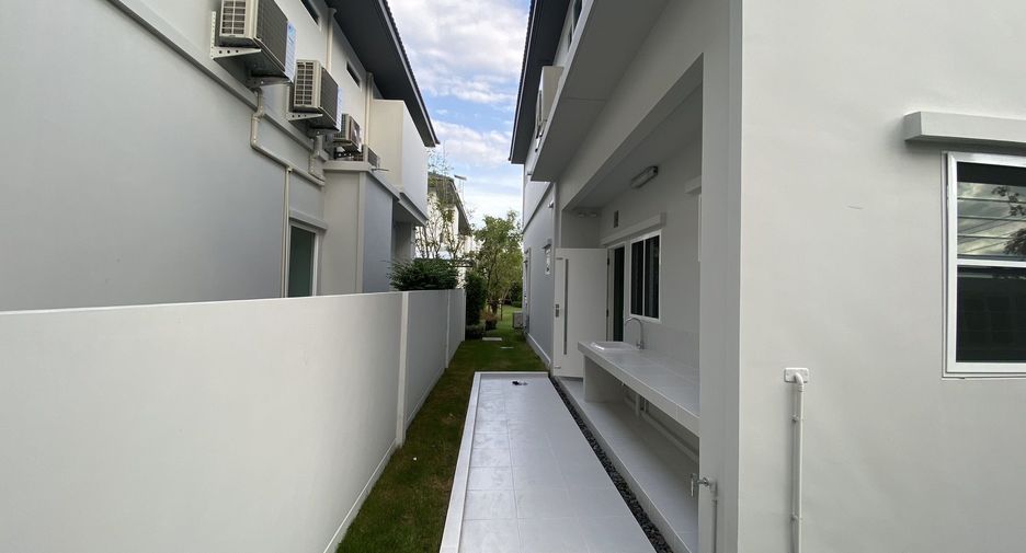Casa en venta y en alquiler de 4 habitaciones en Bang Bua Thong, Nonthaburi