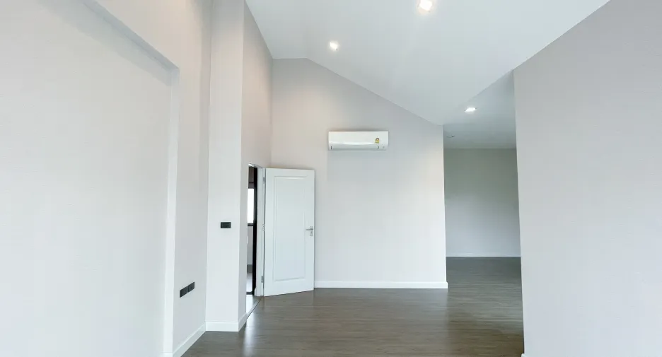 For sale and for rent 4 bedrooms house in Bang Kruai, Nonthaburi