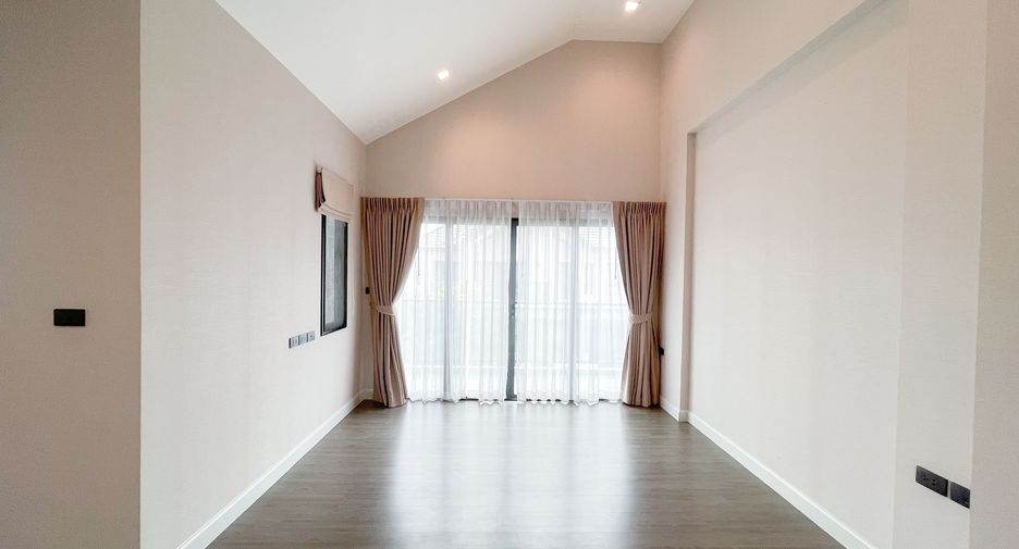 For sale and for rent 4 bedrooms house in Bang Kruai, Nonthaburi