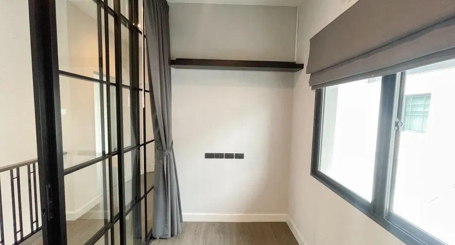 For sale and for rent 4 bedrooms house in Bang Kruai, Nonthaburi