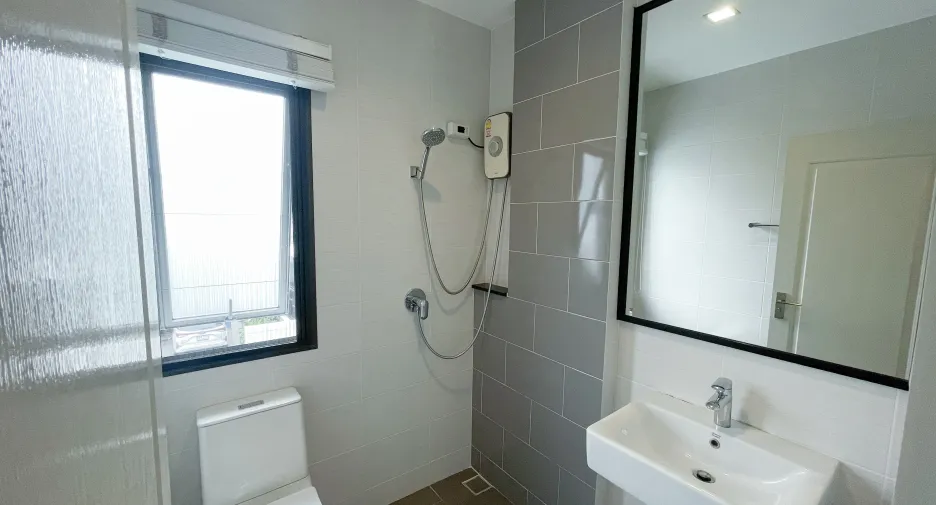 For sale and for rent 4 bedrooms house in Bang Kruai, Nonthaburi