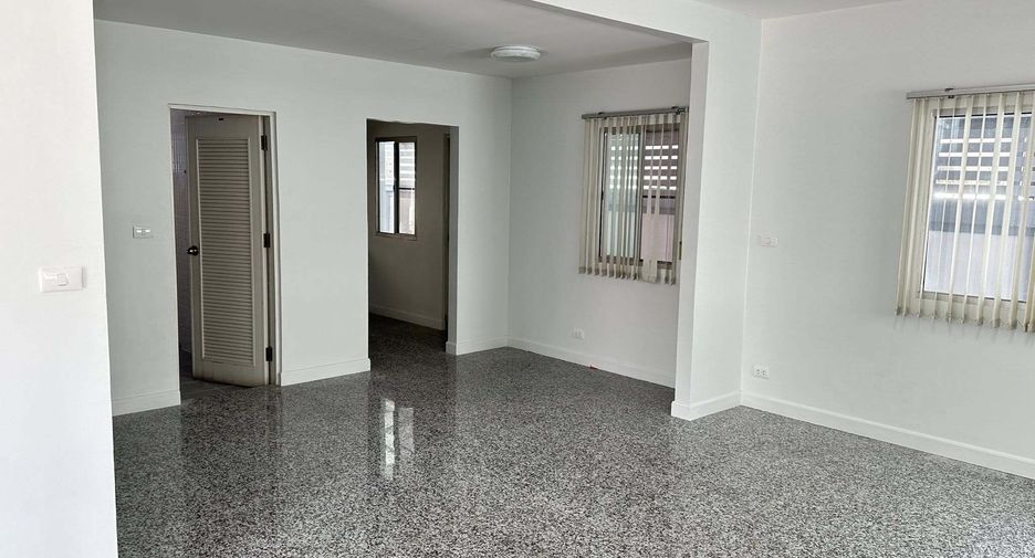 For rent 4 bedrooms house in Bang Yai, Nonthaburi