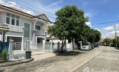 Casa en alquiler de 4 habitaciones en Bang Yai, Nonthaburi