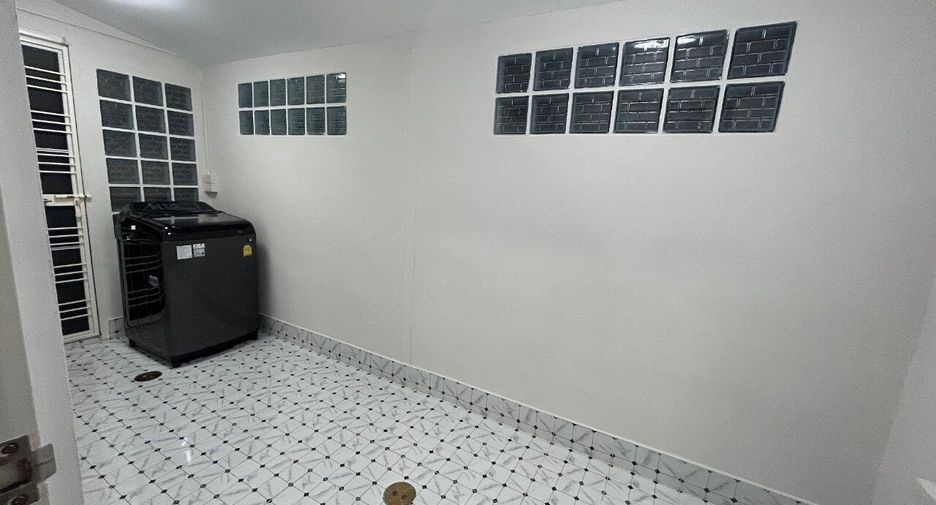 For rent 2 bedrooms townhouse in Thalang, Phuket