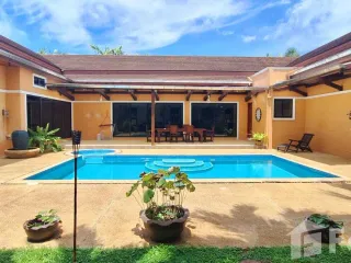 For rent 4 bedrooms villa in Mueang Phuket, Phuket