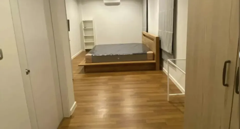 For rent 4 bedrooms house in Mueang Nonthaburi, Nonthaburi