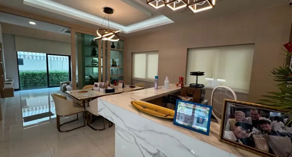Haus zum Kauf und zur Miete mit 4 Zimmer in Prawet, Bangkok