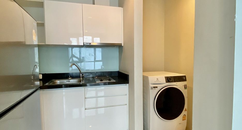 For sale 2 bedrooms condo in Watthana, Bangkok