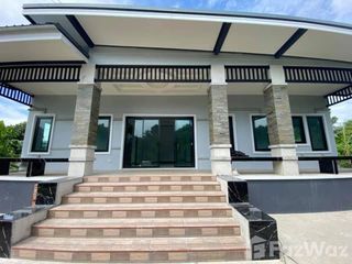 Продажа 3 спальни дом в Ban Lat, Пхетбури