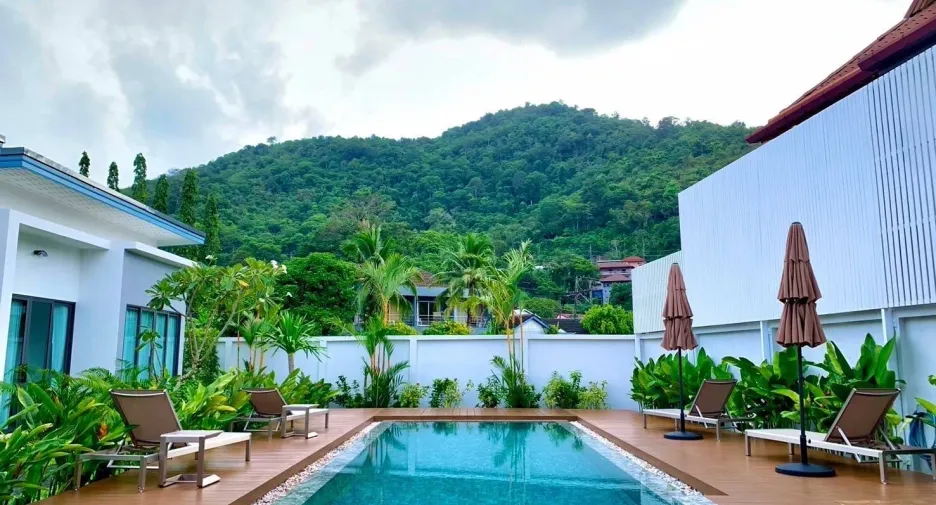 Villa en alquiler de 6 habitaciones en Kathu, Phuket