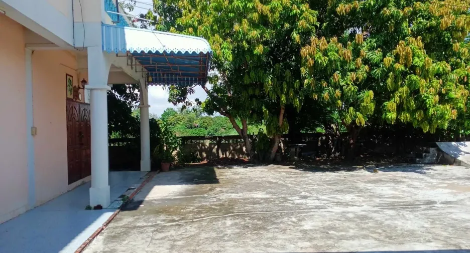 For sale 4 bedrooms house in Mueang Sukhothai, Sukhothai