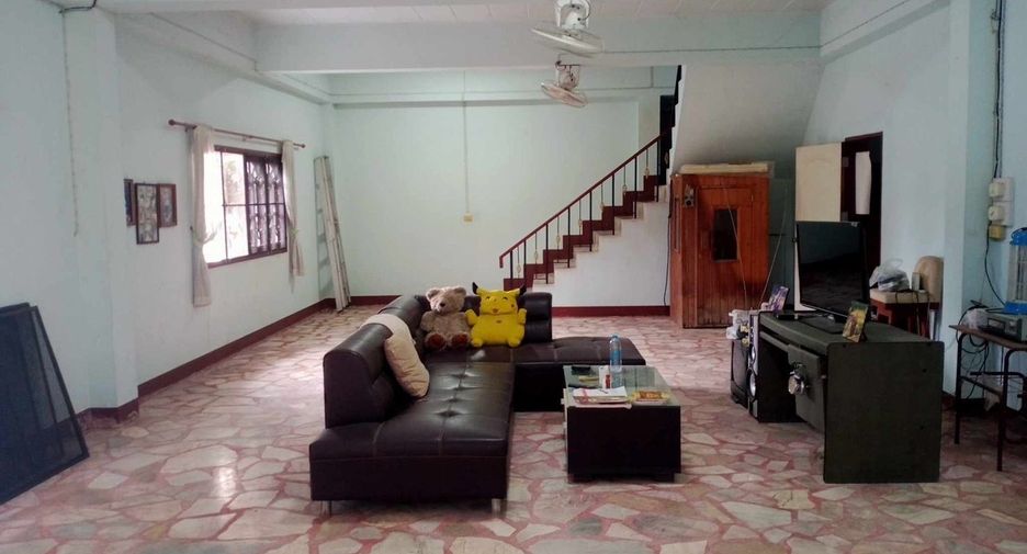 For sale 4 bedrooms house in Mueang Sukhothai, Sukhothai