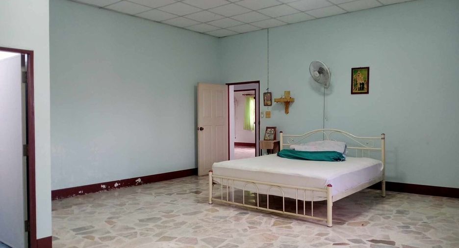For sale 4 bedrooms house in Mueang Sukhothai, Sukhothai