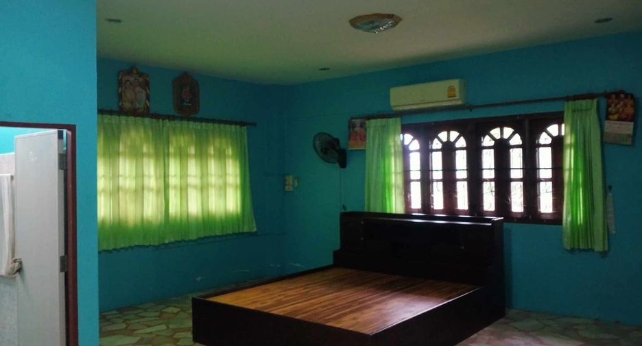 For sale 4 bedrooms house in Mueang Sukhothai, Sukhothai