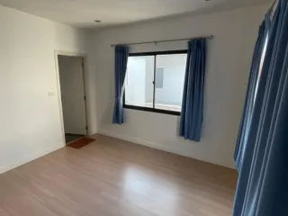 For sale and for rent 4 bedrooms townhouse in Bang Phli, Samut Prakan