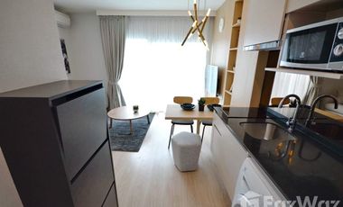 For rent 2 bedrooms condo in Huai Khwang, Bangkok