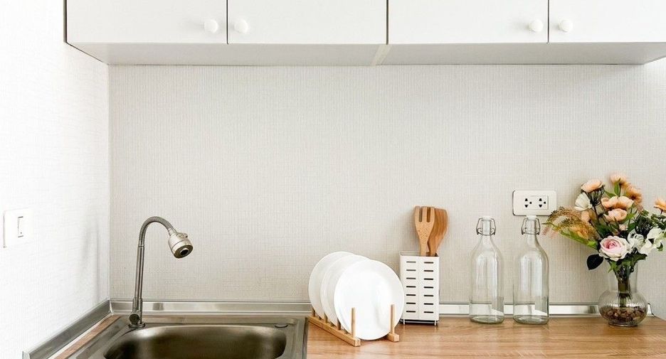 For sale 1 bed condo in Wang Thonglang, Bangkok