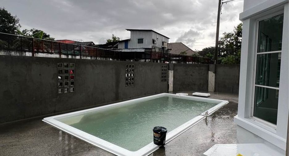 For rent 3 bedrooms house in Mueang Phuket, Phuket