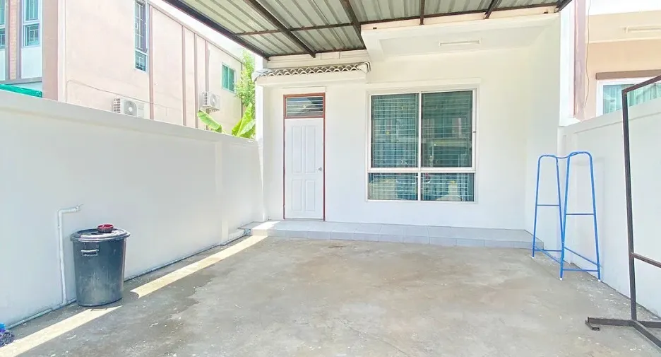 For sale 3 bedrooms townhouse in Mueang Phitsanulok, Phitsanulok