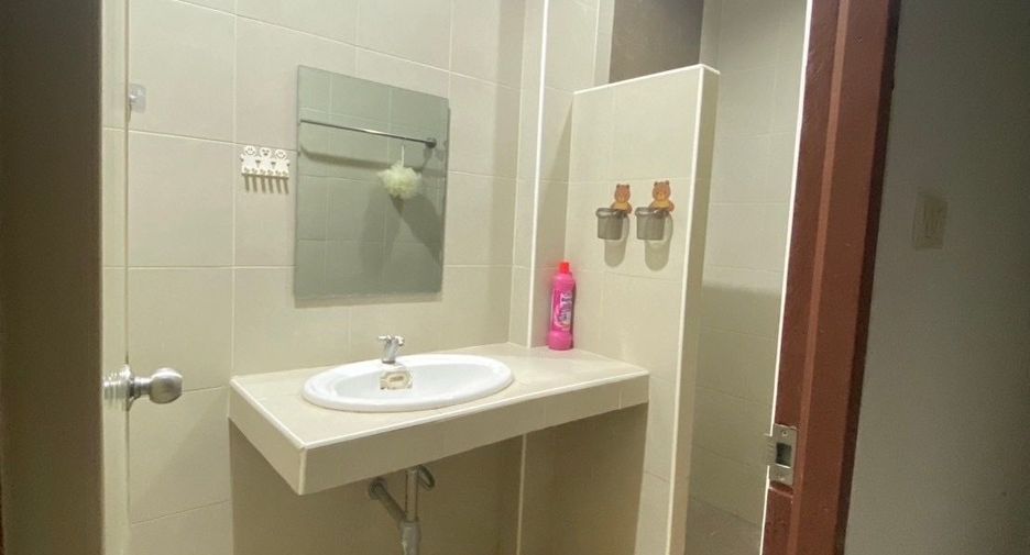 For sale 3 bedrooms townhouse in Mueang Phitsanulok, Phitsanulok