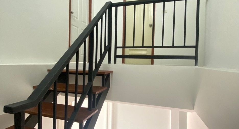 For sale 3 bedrooms townhouse in Mueang Phitsanulok, Phitsanulok
