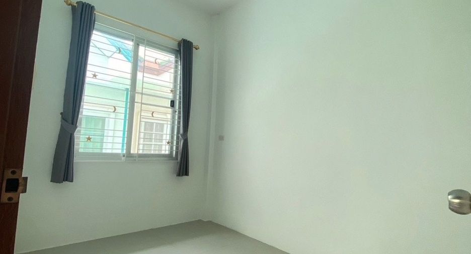 For sale 3 bedrooms townhouse in Mueang Phitsanulok, Phitsanulok