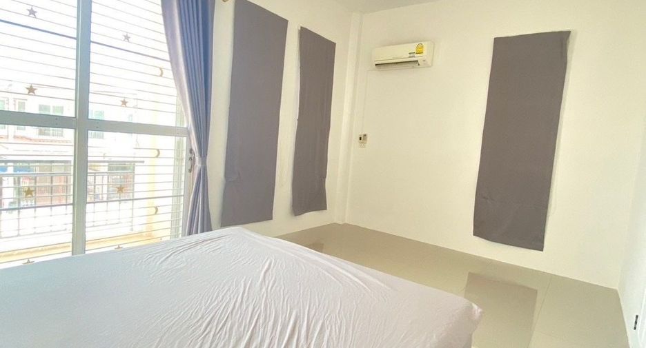 For sale 3 bedrooms townhouse in Mueang Phitsanulok, Phitsanulok